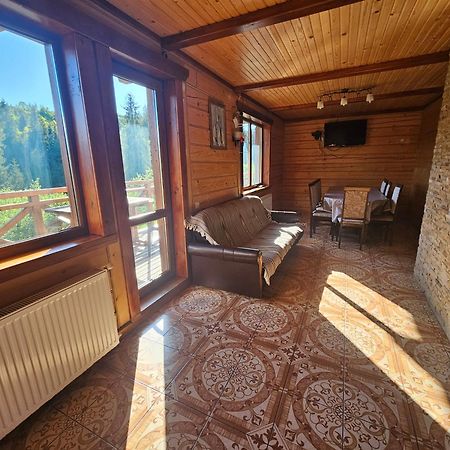 Villa Barvy Karpat Slavske Esterno foto