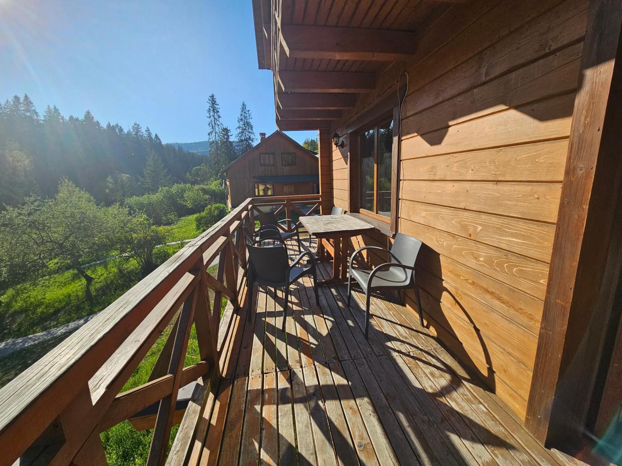 Villa Barvy Karpat Slavske Esterno foto