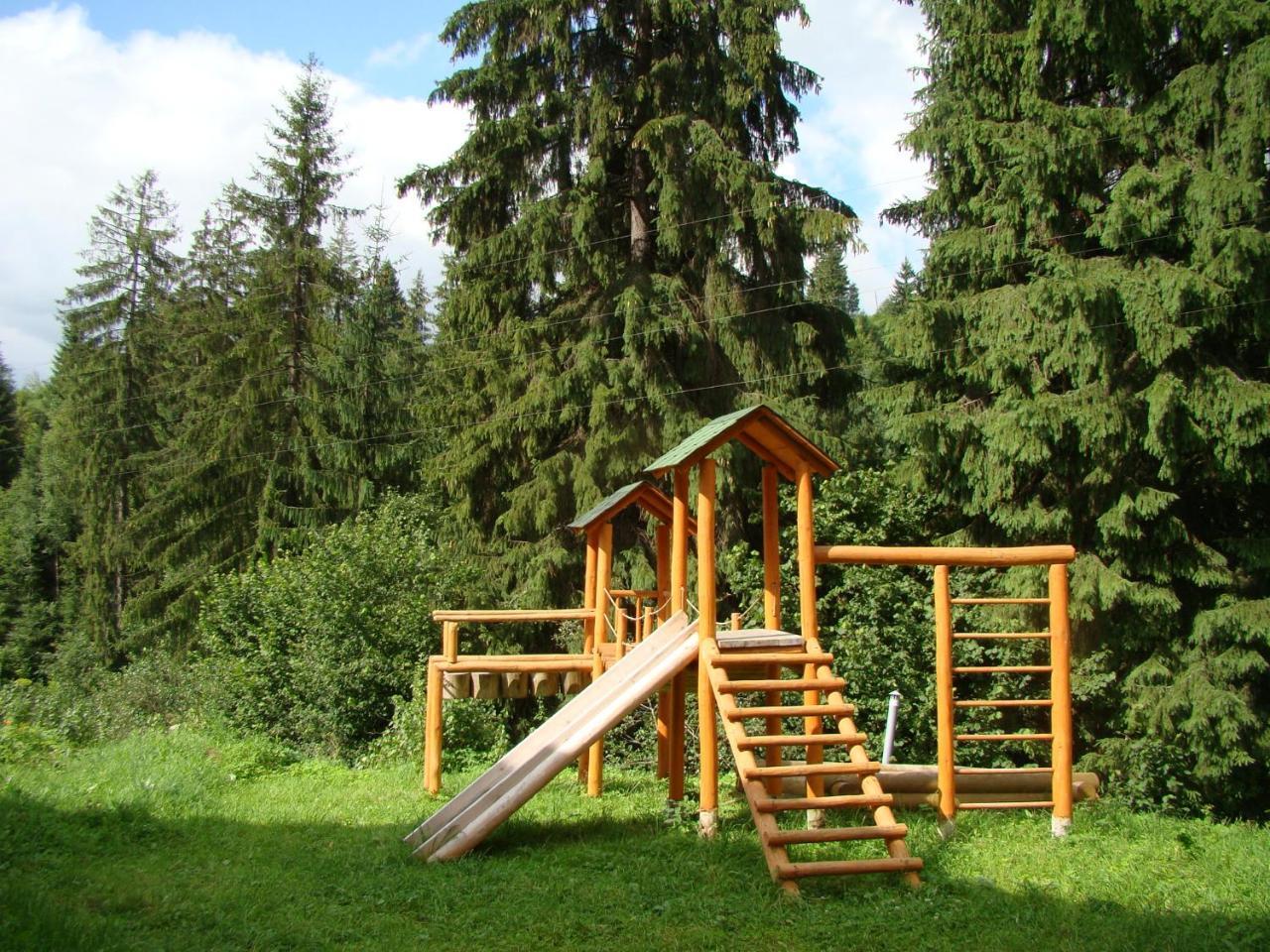 Villa Barvy Karpat Slavske Esterno foto